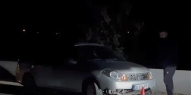 Otomobilin �zerinden ge�ti�i �ah�s hayat�n� kaybetti