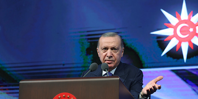 Erdo�an: Filistin halk�n�n yan�nda e�ilmeden, b�k�lmeden dimdik duruyoruz