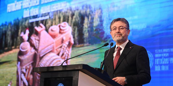 Bakan Yumakl�: Mesele gelecek ku�aklara daha iyi bir d�nya b�rakma meselesi - Son Dakika Haber