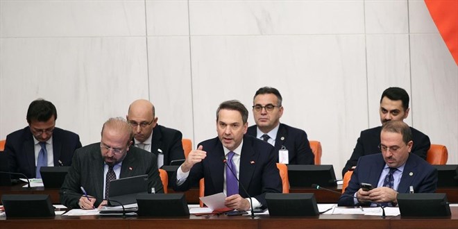 Bakan Alparslan Bayraktar'dan n�kleer enerji a��klamas�