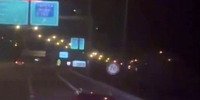 Hatay'da otobanda y�rekleri a�za getiren g�r�nt� - Son Dakika Haber