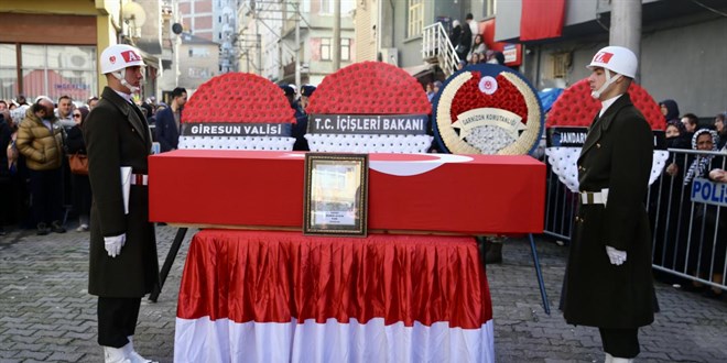 Rahats�zlanarak vefat eden askerimiz Giresun'da topra�a verildi - Son Dakika Haber