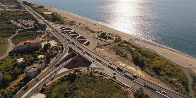 Alanya Do�u �evre Yolu'nun bir k�sm� yar�n hizmete a��lacak