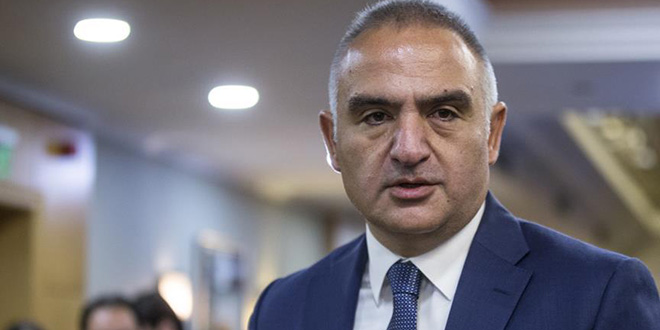 Bakan Ersoy: Turizm �al��anlar�n�n izin d�zenlemesinde hak kayb� yok - Son Dakika Haber