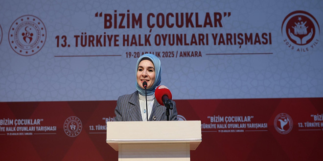 Bakan G�kta�'tan devlet himayesindeki �ocuklara: Bizim gururumuzsunuz! - Son Dakika Haber