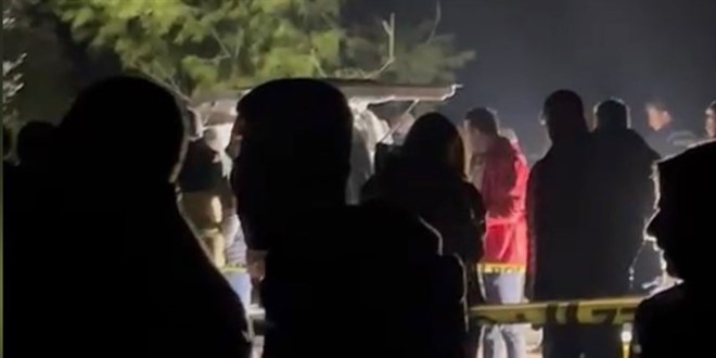 Mezarl�kta s�r �l�m: �ki gen� ara� i�erisinde �l� bulundu - Son Dakika Haber