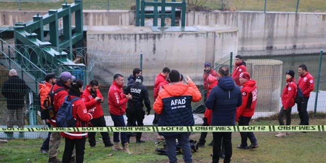 Kay�p ��retmenin cesedi Porsuk �ay�'nda bulundu - Son Dakika Haber