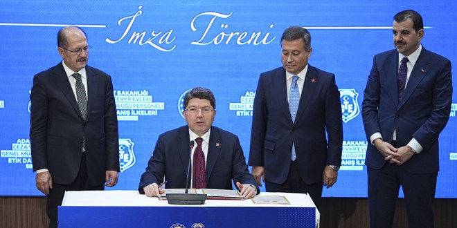 Bakan Tun� imzalad�: Ceza �nfaz Personeli i�in 9 etik ilke belirlendi
