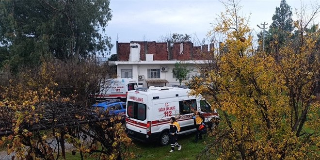 Antalya'da babas�n� ve yengesini vurdu