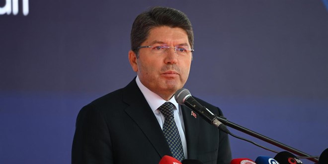 Bakan Tun� payla�t�: Cezaevlerinden tahliyeler ba�lad�