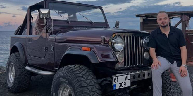 �al�nt� ara�la ka�arken k�rm�z� ���kta bekleyen kuryeyi �ld�rd�