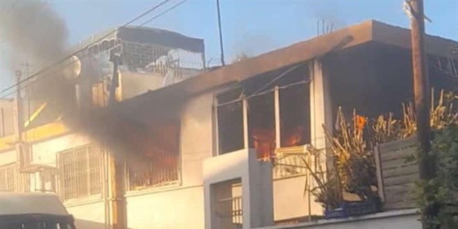 Mersin'de evde ��kan yang�nda 2 karde� hayat�n� kaybetti - Son Dakika Haber