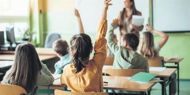 ��retmen sadece 'bilen' de�il, 'yol g�steren' olmal�!