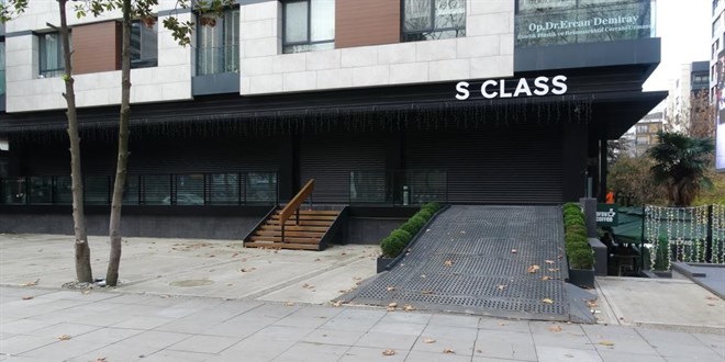 Kad�k�y'de l�ks oto galerisi bo�alt�ld�: 11 milyar TL'lik vurgun iddias� - Son Dakika Haber