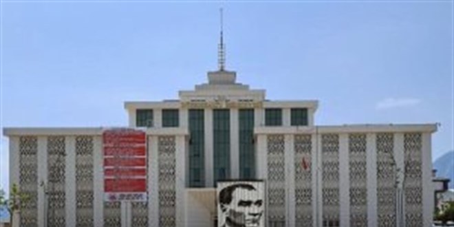 D��emealt� Belediyesi'ne y�nelik operasyonda 4 tutuklama