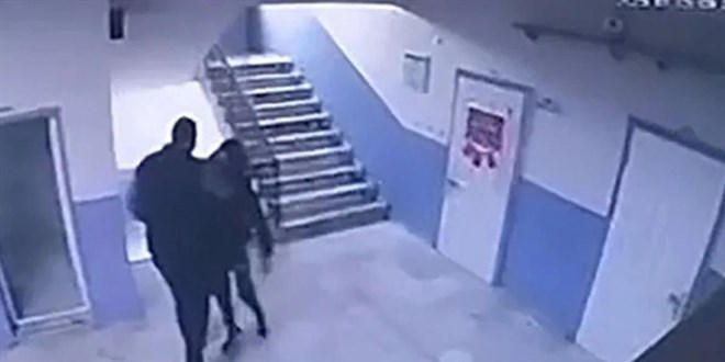 Otizmli ��renciyi merdivenden iten okul m�d�r� tahliye edildi