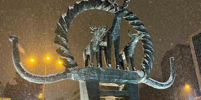 Ankara yeni y�la kar ya����yla girdi!