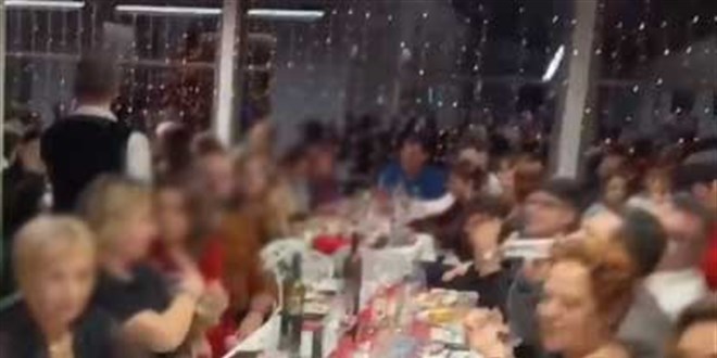 Tatil i�in Yunan adalar�n� se�enlere tarih�i yazardan sert tepki - Son Dakika Haber