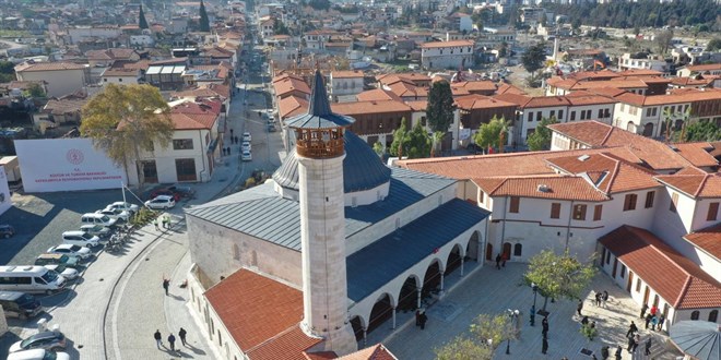 Habib-i Neccar Camii'nde 3 y�l aradan sonra ilk cuma namaz� k�l�nd�