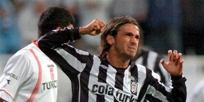 Futbolcunun babas�n� darptan tutuklanan eski milli futbolcuya tahliye