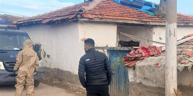 Evde boya badana yapt�: 3 i��i ve bir bebek zehirlendi! - Son Dakika Haber