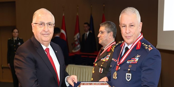 Bakan G�ler'den PKK'ya: Kay�ts�z �arts�z silah b�rak�n ve teslim olun