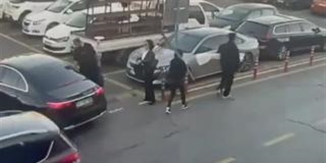 Ba�savc�l���n�n emanet kasas�ndan h�rs�zl�k yapan ��phelinin g�r�nt�lerine ula��ld�