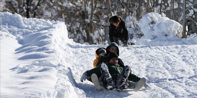 1 ilde e�itime bir g�n ara verildi