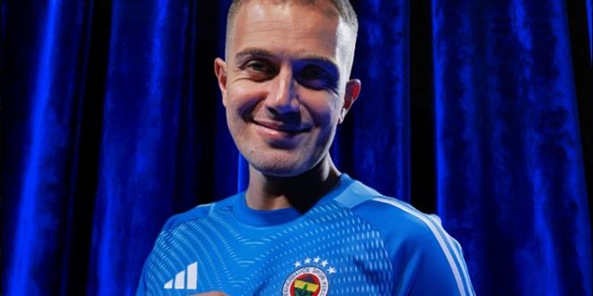 Mert G�nok Fenerbah�e'ye d�nd�!