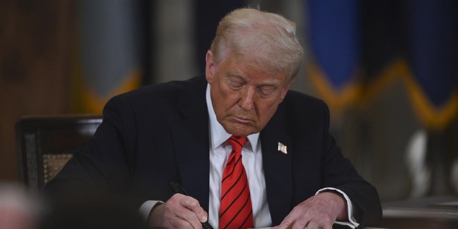 Trump: Petrol �irketleri Venezuela'da en az 100 milyar dolar harcayacaklar