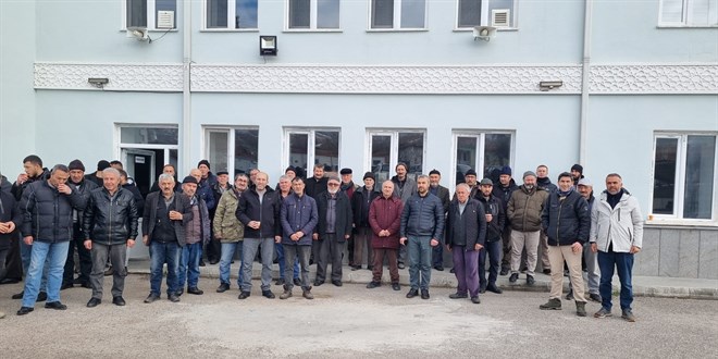 Elmada� Karacahasan K�y�'nde �leti�im Krizi: 21. Y�zy�lda �ebeke Ar�yoruz!