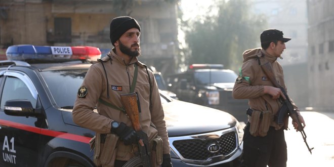 Halep kentinde ter�r �rg�t� YPG i�galindeki son mahalle de kurtar�ld� - Son Dakika Haber