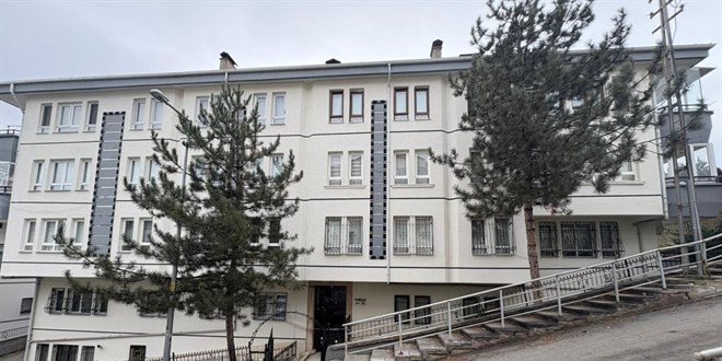 Ankara'da kolonlar�nda hasar tespit edilen bina tahliye edildi - Son Dakika Haber