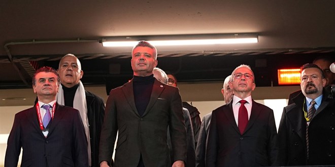 Sadettin Saran, ilk kupas�n� kazand�