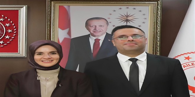 Amerika'da k�rs�den Bakanl��a: Kendisi gibi engellilerin bakanl�ktaki dan��man�