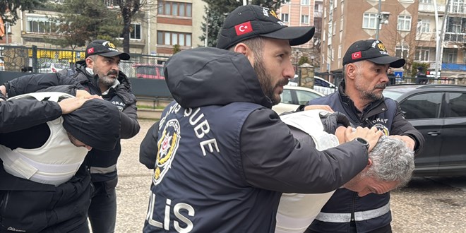 Babas�n� �ld�r�p cesedini site havuzuna g�men zanl� tutukland� - Son Dakika Haber