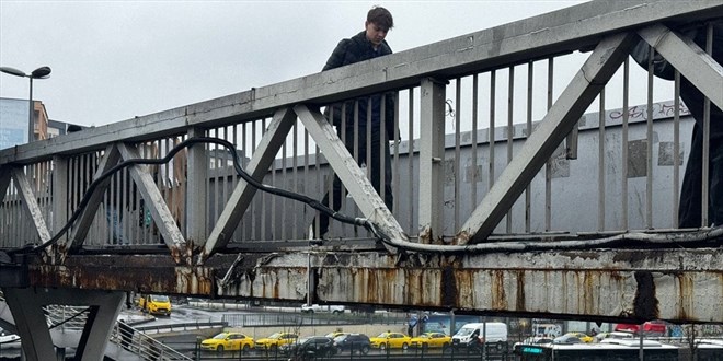 K�pr�den d��en par�alar arac�na zarar verdi, �BB tazmin talebini reddetti - Son Dakika Haber