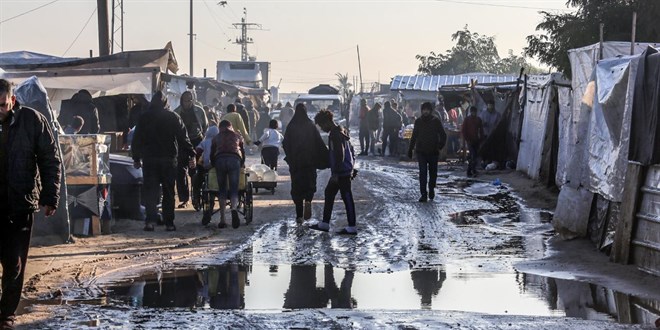 Gazze h�k�meti: Gazze'deki 135 bin �ad�rdan 127 bini bar�nmaya elveri�siz hale geldi - Son Dakika Haber