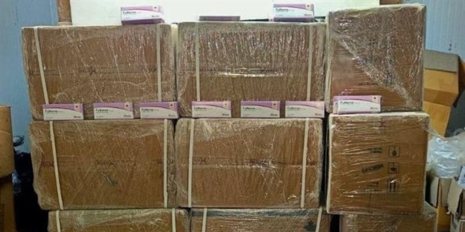 Mersin Liman�'nda y�z binlerce sentetik hap ele ge�irildi