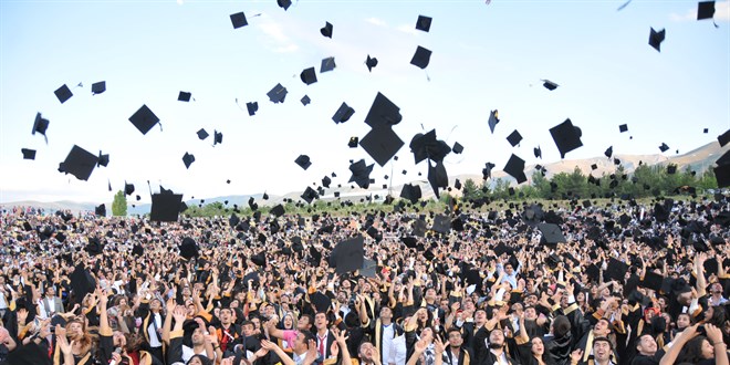 Y�K'�n 3 Y�lda Mezuniyet Modeline ��rencilerden Destek - Son Dakika Haber