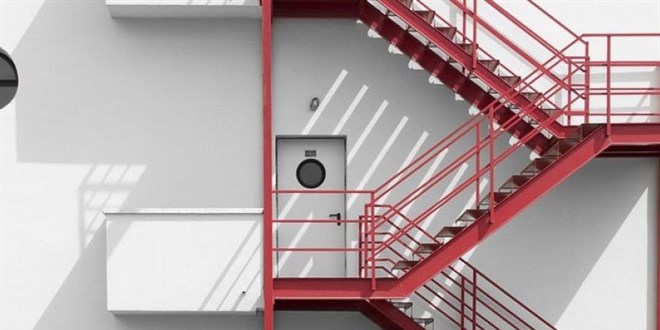 Y�netmelik yay�mland�: Yang�n merdiveni ve sismik izolat�re yeni standart! - Son Dakika Haber