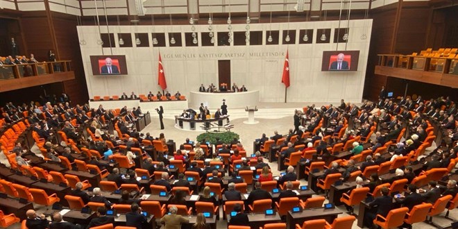 TBMM'de 'Alevi' tart��mas�: Ak Partili Usta '�z�r' taleplerini reddetti