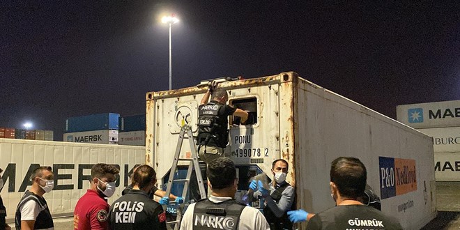 Mersin Liman�'nda 298 kilo kokain ele ge�irildi