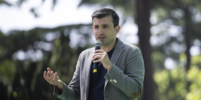 Sel�uk Bayraktar'dan Ye�il Vatan Seferberli�i Projesi'ne destek payla��m�