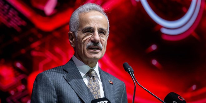 Bakan Uralo�lu: 5G ihalesiyle 3 milyar 534 milyon dolar gelir elde ettik