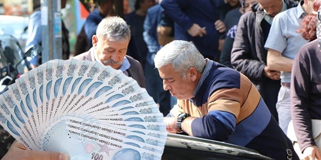 Komisyonda kabul edildi: En d���k emekli ayl��� 20 Bin TL! - Son Dakika Haber