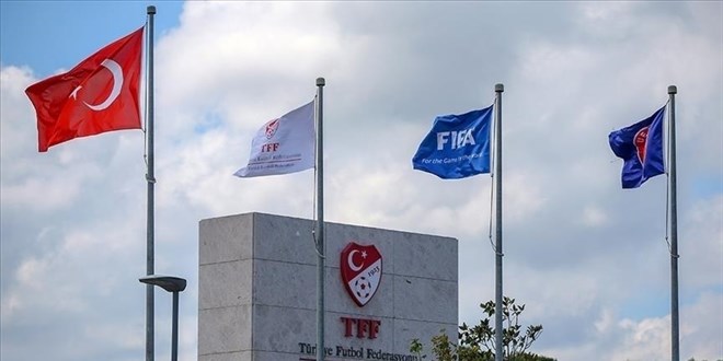 PFDK'den 146 teknik sorumlu ve antren�re 'bahis' cezas�