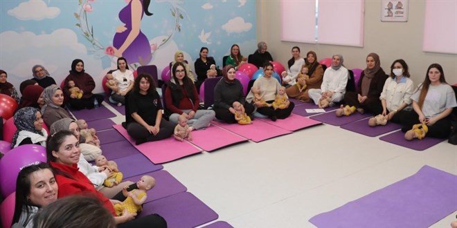T�rkiye'nin ilk 'Do�um Dostu Ebe Destek Merkezi', Ankara'da a��ld�
