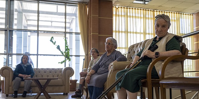 Yeni kriz kap�da! Huzurevlerine talep patlad� - Son Dakika Haber