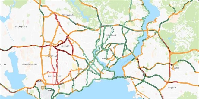 Kar ya�d�, �stanbul'da trafik y�zde 74'e ��kt�